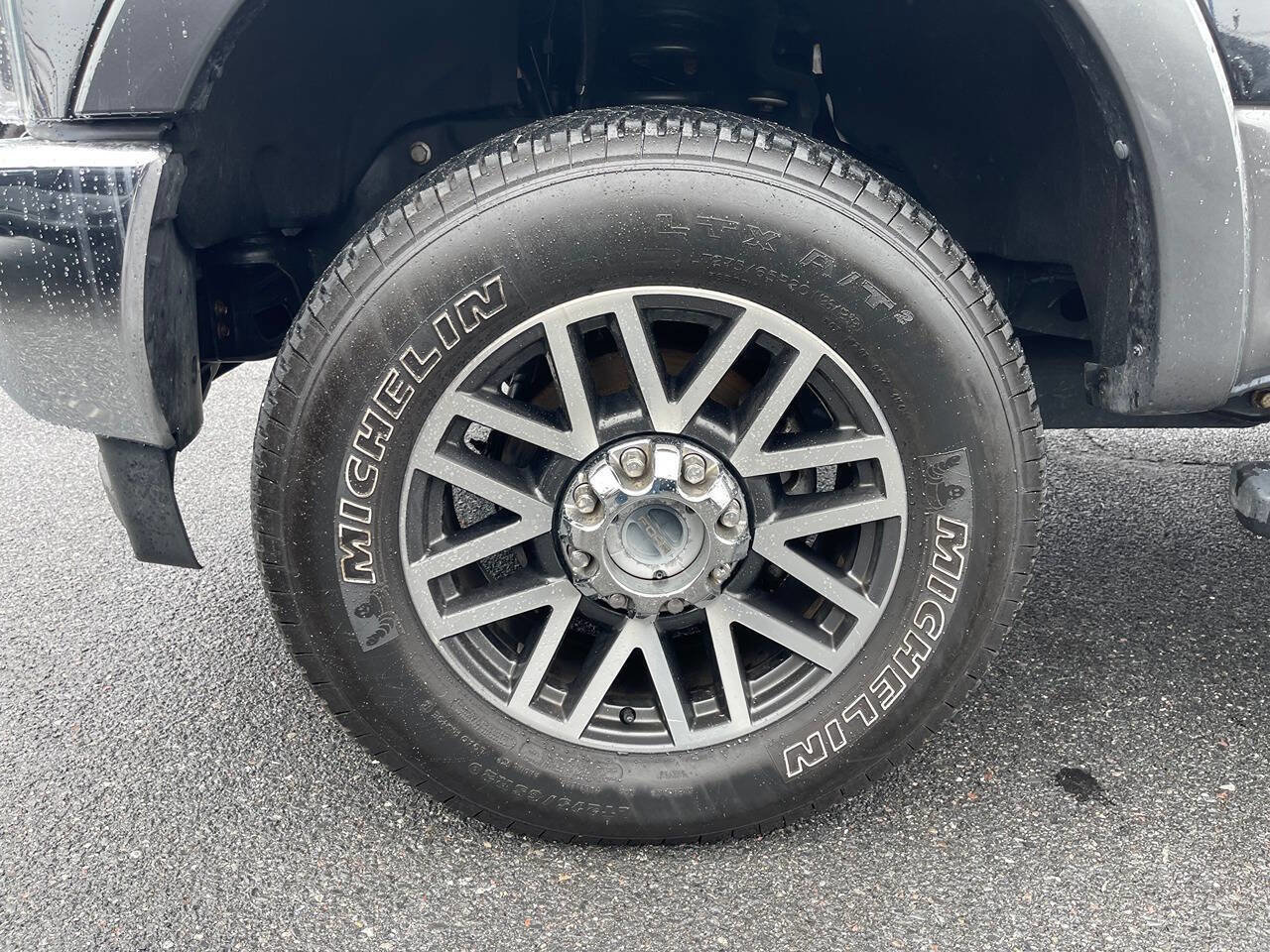 Used 2017 Ford F250 Lariat w/ Lariat Value Package image 21