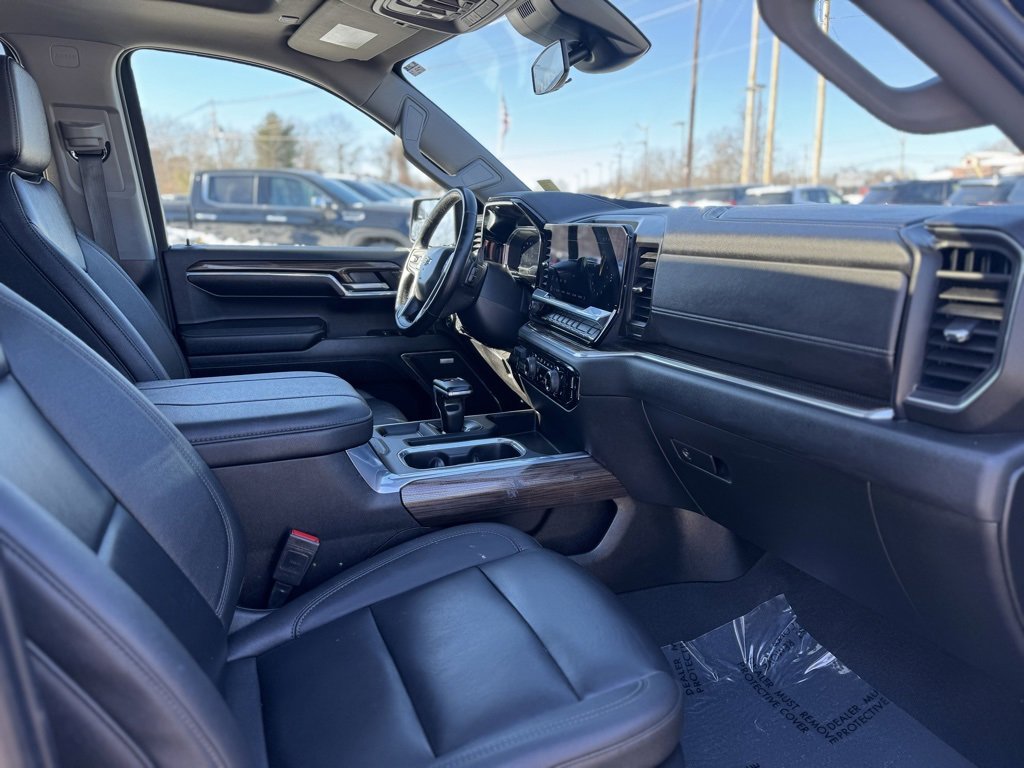 Used 2024 Chevrolet Silverado 1500 RST w/ Convenience Package II image 10