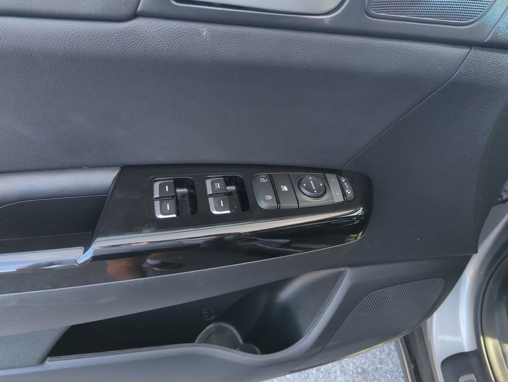 Used 2022 Kia Sportage Nightfall Edition w/ Nighfall AWD Premium Package image 19
