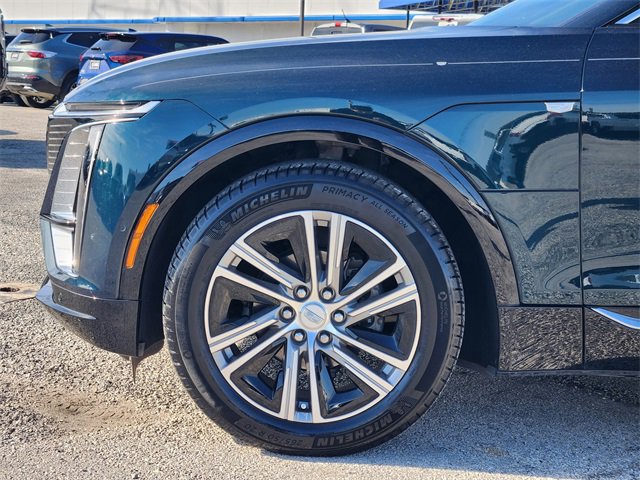 Used 2024 Cadillac Lyriq Luxury image 8