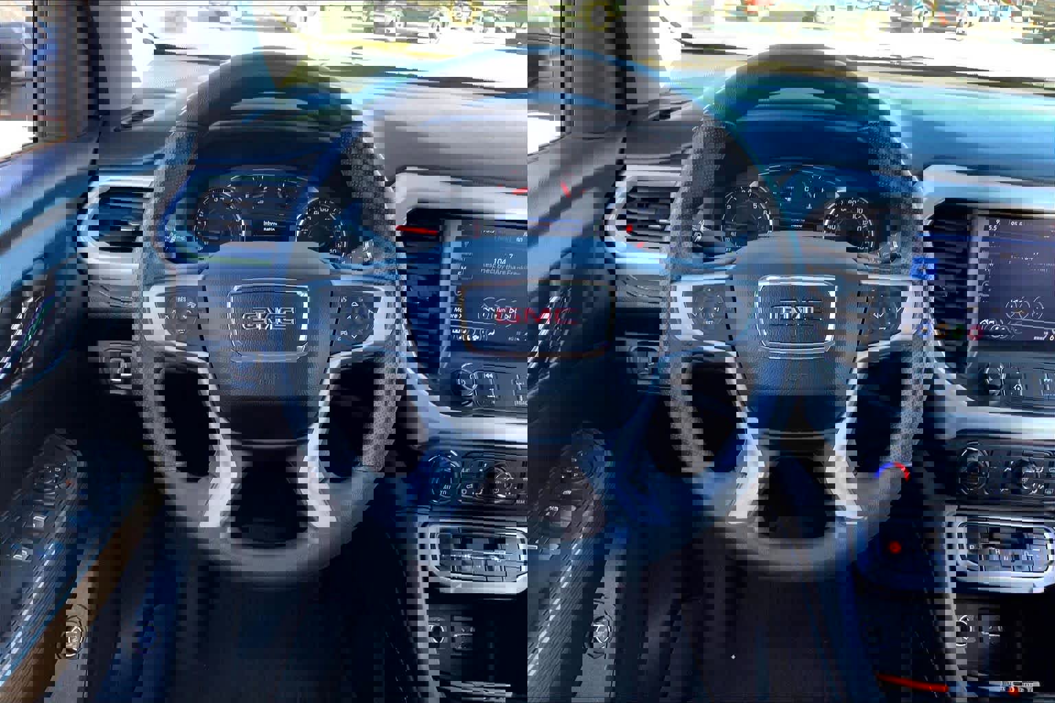 Certified 2023 GMC Acadia SLE w/ Driver Convenience Package image 5