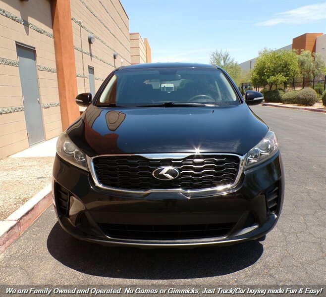 Used 2019 Kia Sorento L FWD image 2