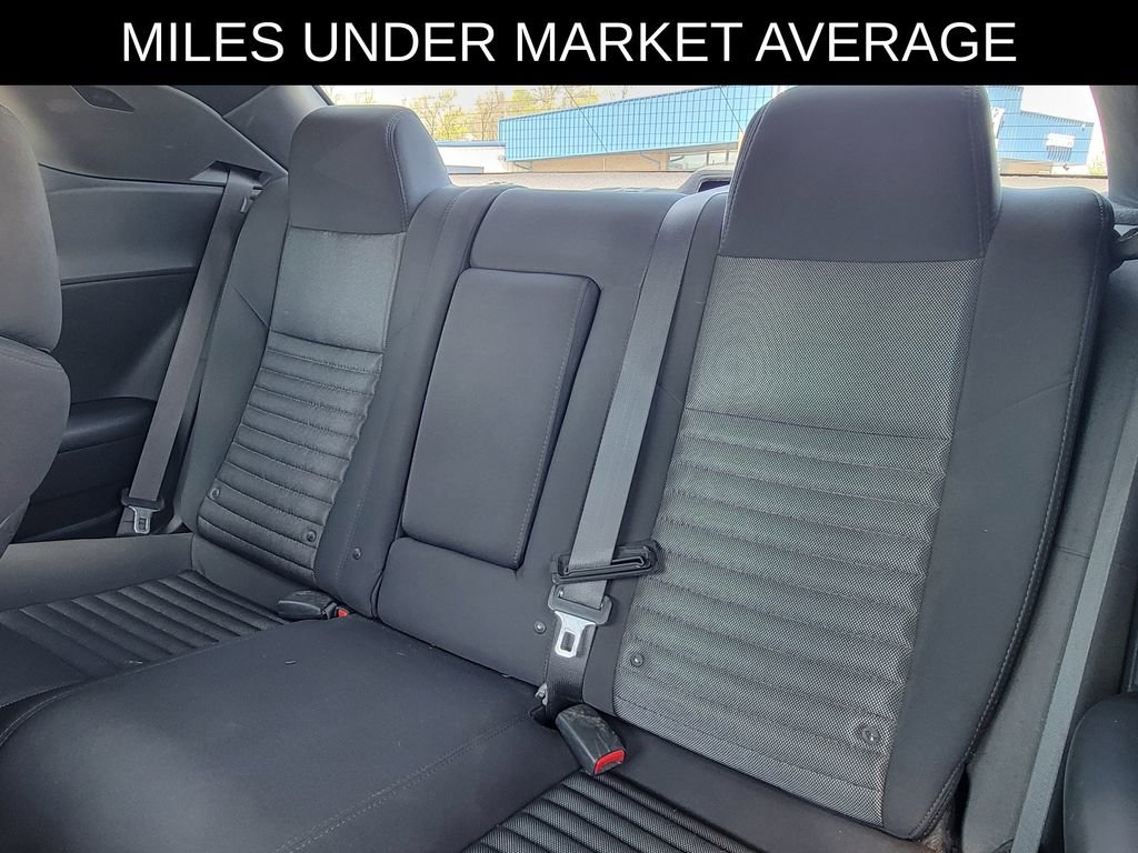 Used 2013 Dodge Challenger R/T w/ Blacktop Pkg RWD image 10