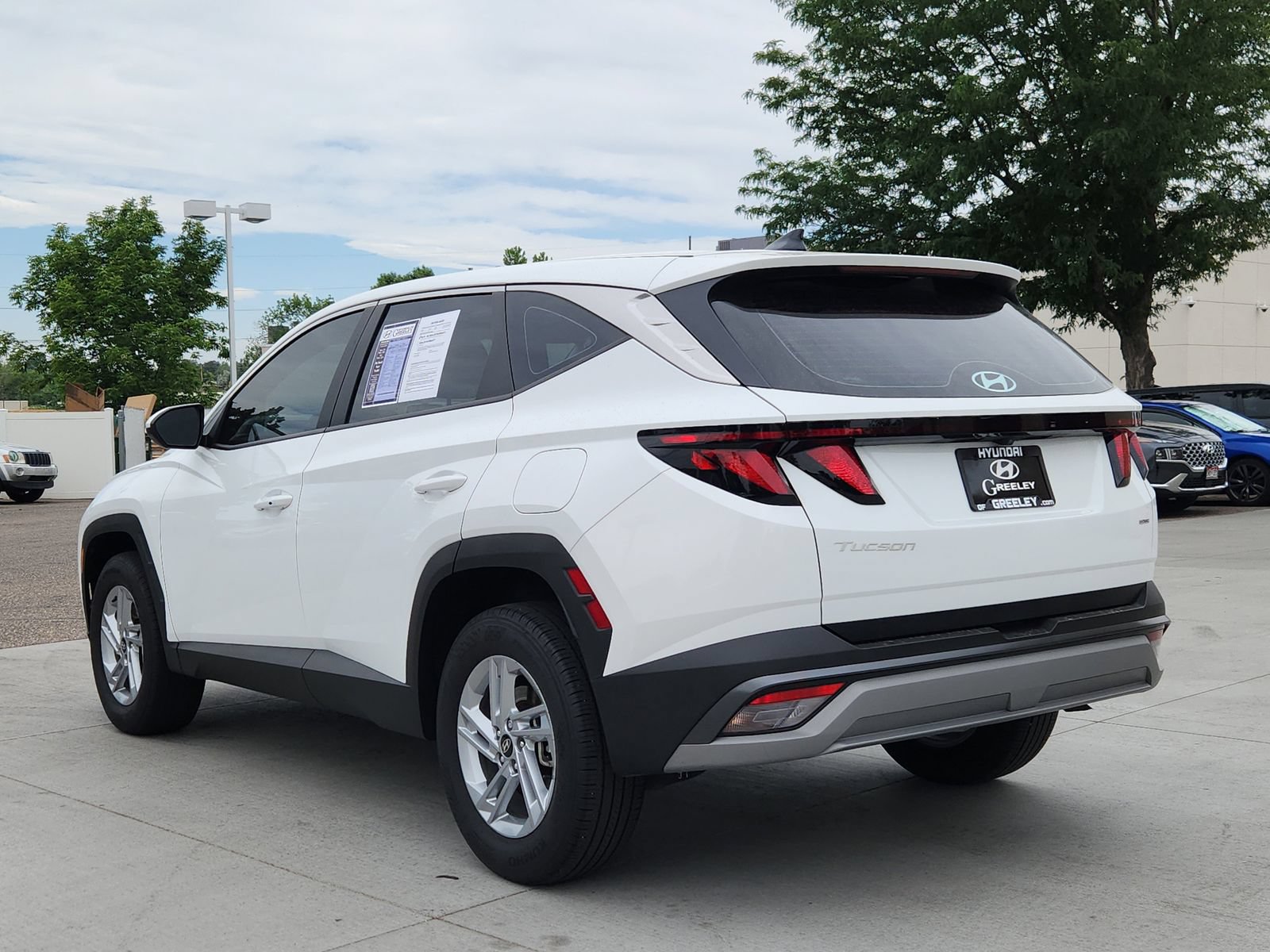 Used 2025 Hyundai Tucson SE AWD/4WD image 3
