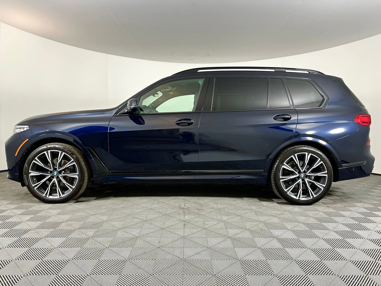 Used 2020 BMW X7 xDrive40i w/ M Sport Package image 21