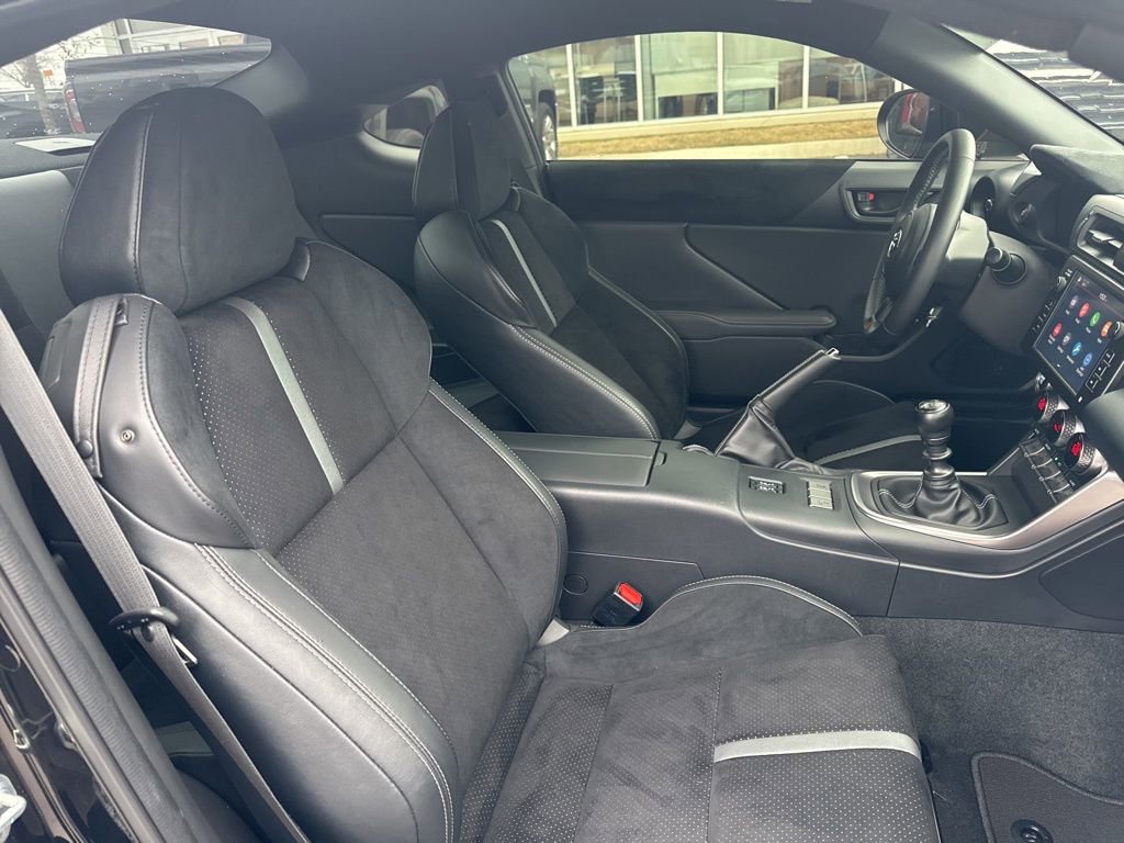 Used 2025 Toyota GR86 Premium image 18