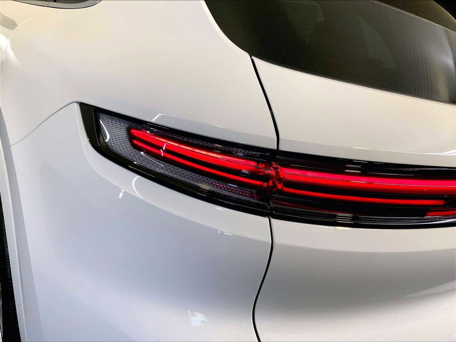 New 2026 Porsche Cayenne image 18