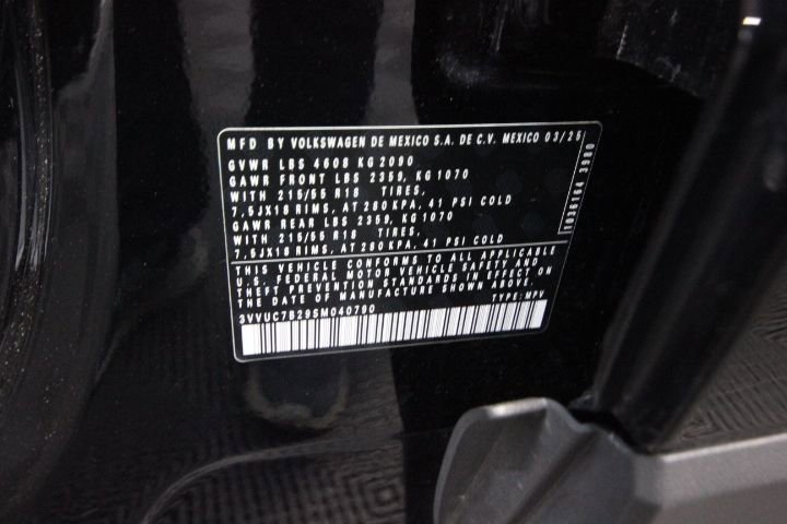 Used 2025 Volkswagen Taos SE AWD/4WD image 31