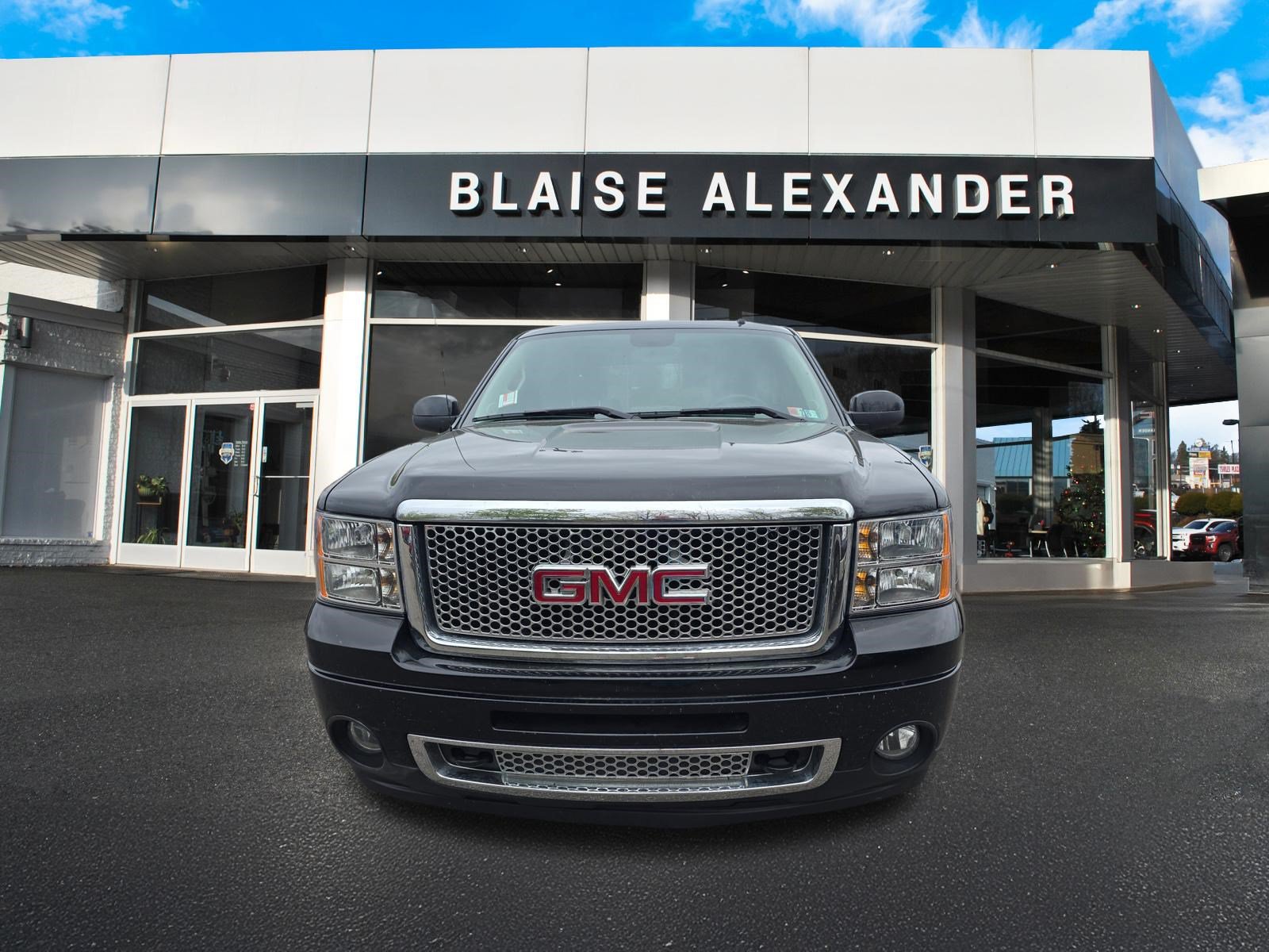 Used 2012 GMC Sierra 1500 Denali AWD/4WD image 9