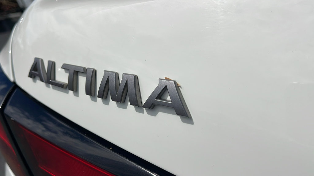 Used 2025 Nissan Altima 2.5 SR FWD image 8