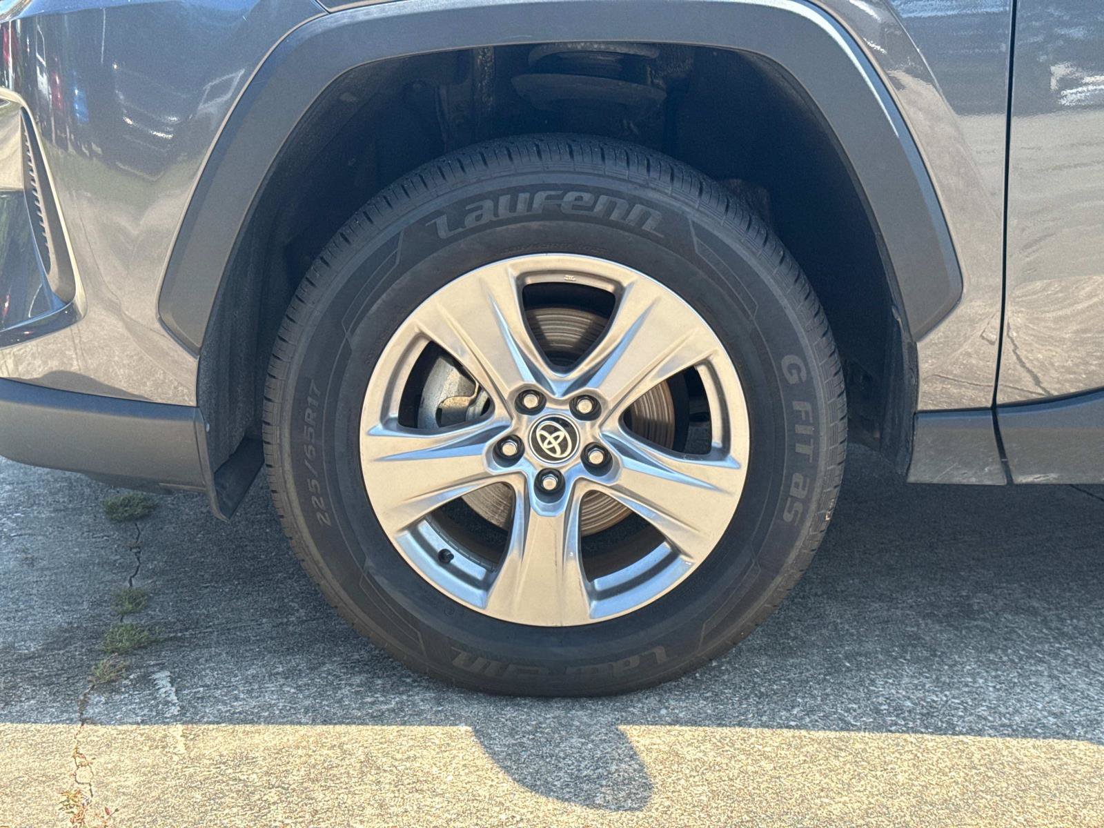 Used 2024 Toyota RAV4 XLE FWD image 10