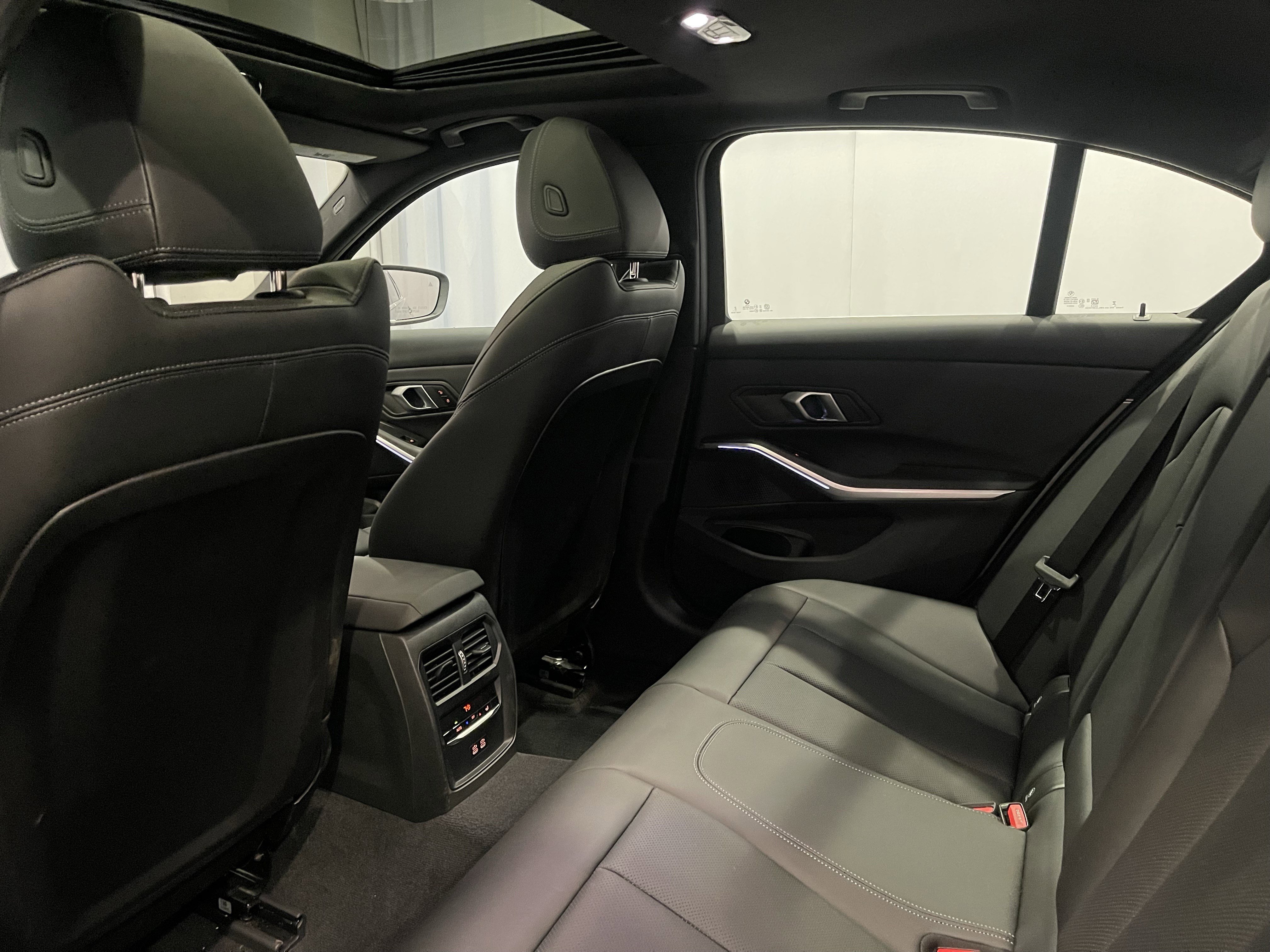 Used 2025 BMW 330i xDrive Sedan w/ M Sport Package image 23