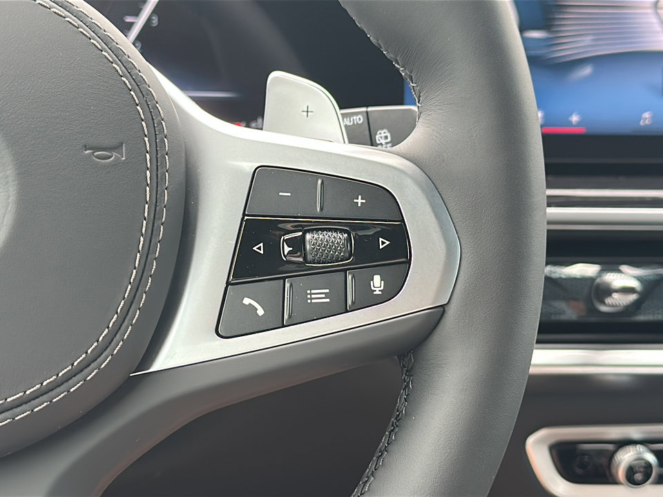 New 2026 BMW X5 xDrive40i w/ M Sport Package image 18