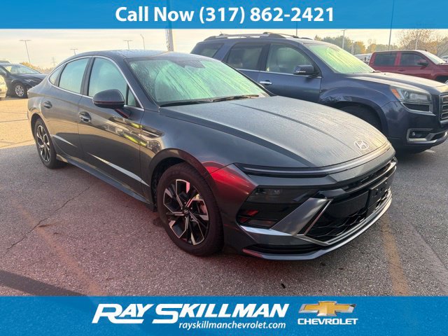 Used 2025 Hyundai Sonata SEL FWD image 1
