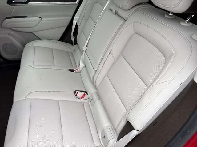 Used 2026 GMC Terrain Denali image 10