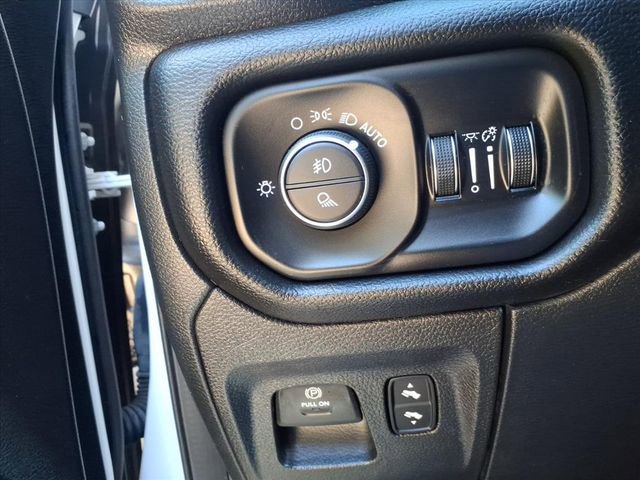 Used 2025 RAM 1500 Laramie AWD/4WD image 24