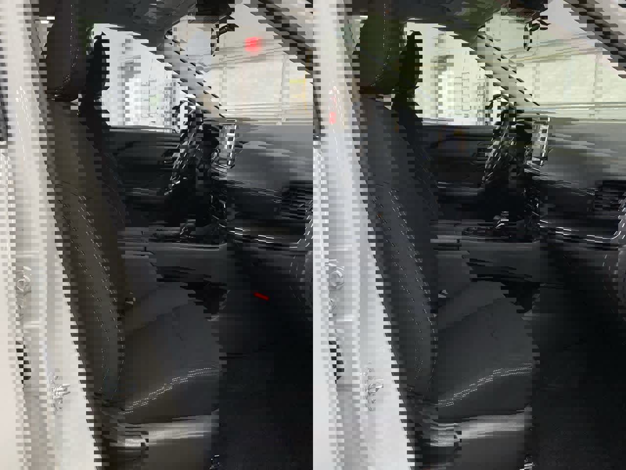 Used 2024 Nissan Rogue S image 18