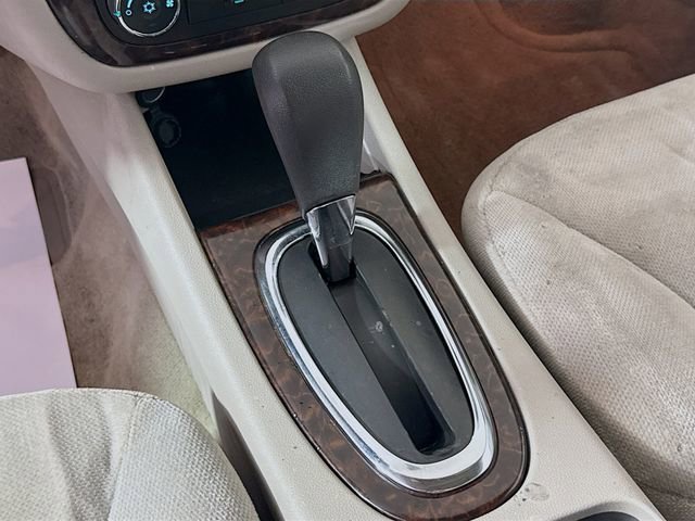 Used 2015 Chevrolet Impala LT w/ LT Sunroof Package FWD image 17