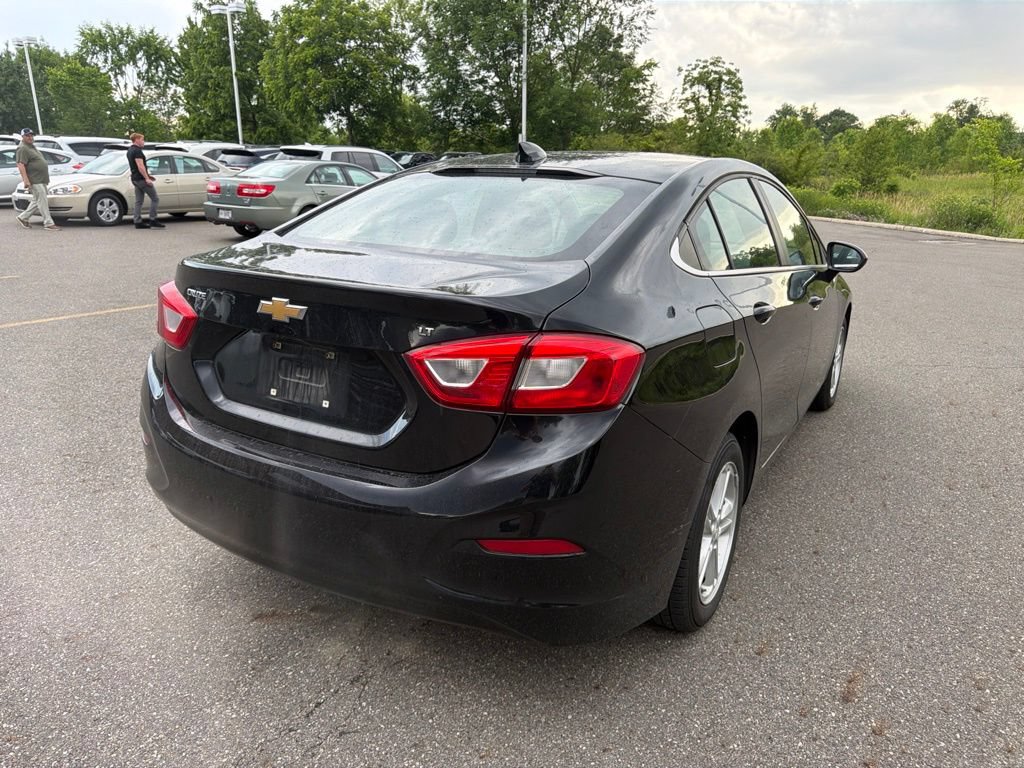 Used 2018 Chevrolet Cruze LT FWD image 7