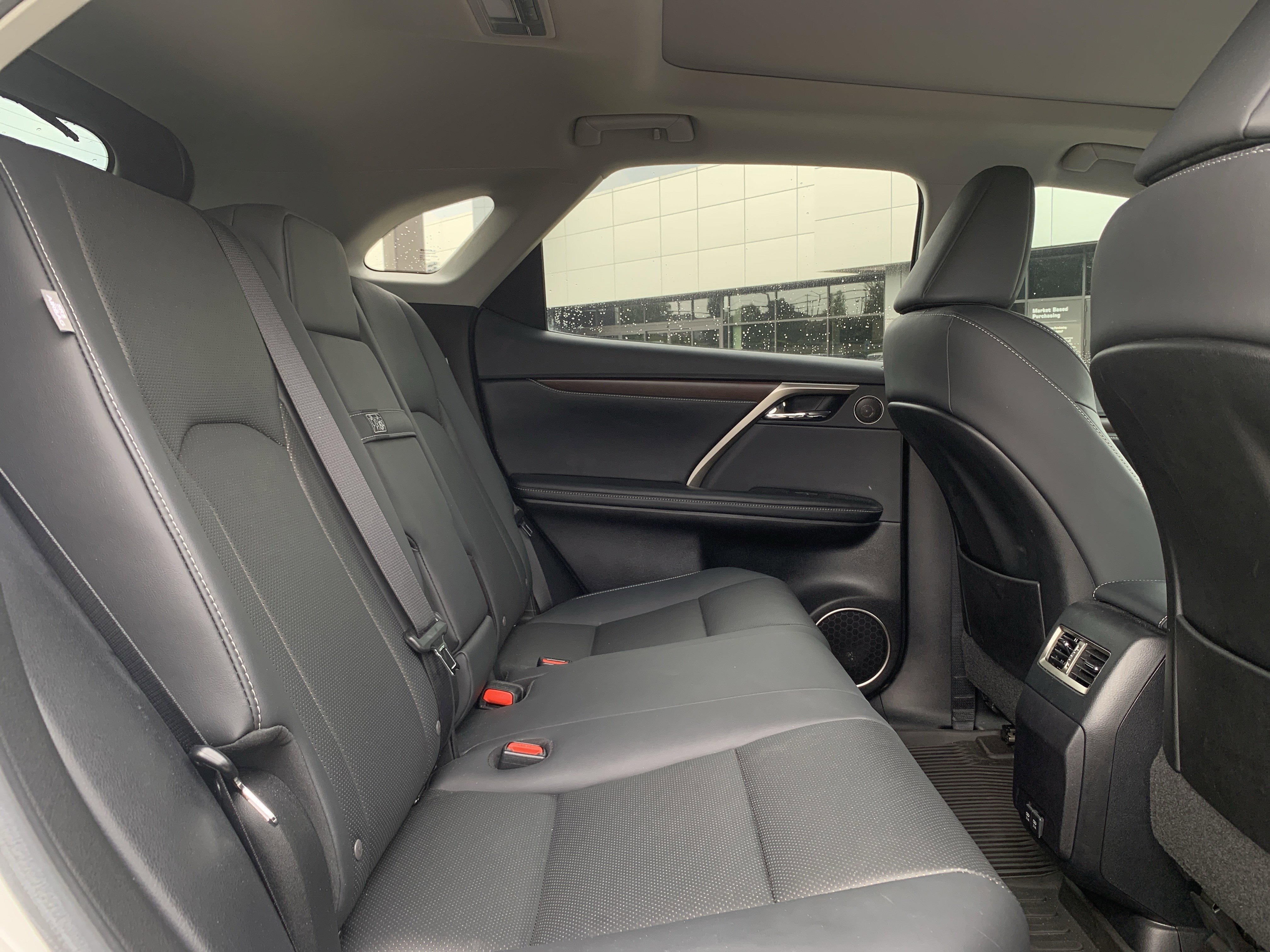 Used 2022 Lexus RX 450h AWD w/ Premium Package image 33