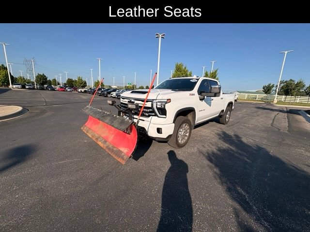 Used 2024 Chevrolet Silverado 3500 LTZ w/ LTZ Plus Package AWD/4WD image 9