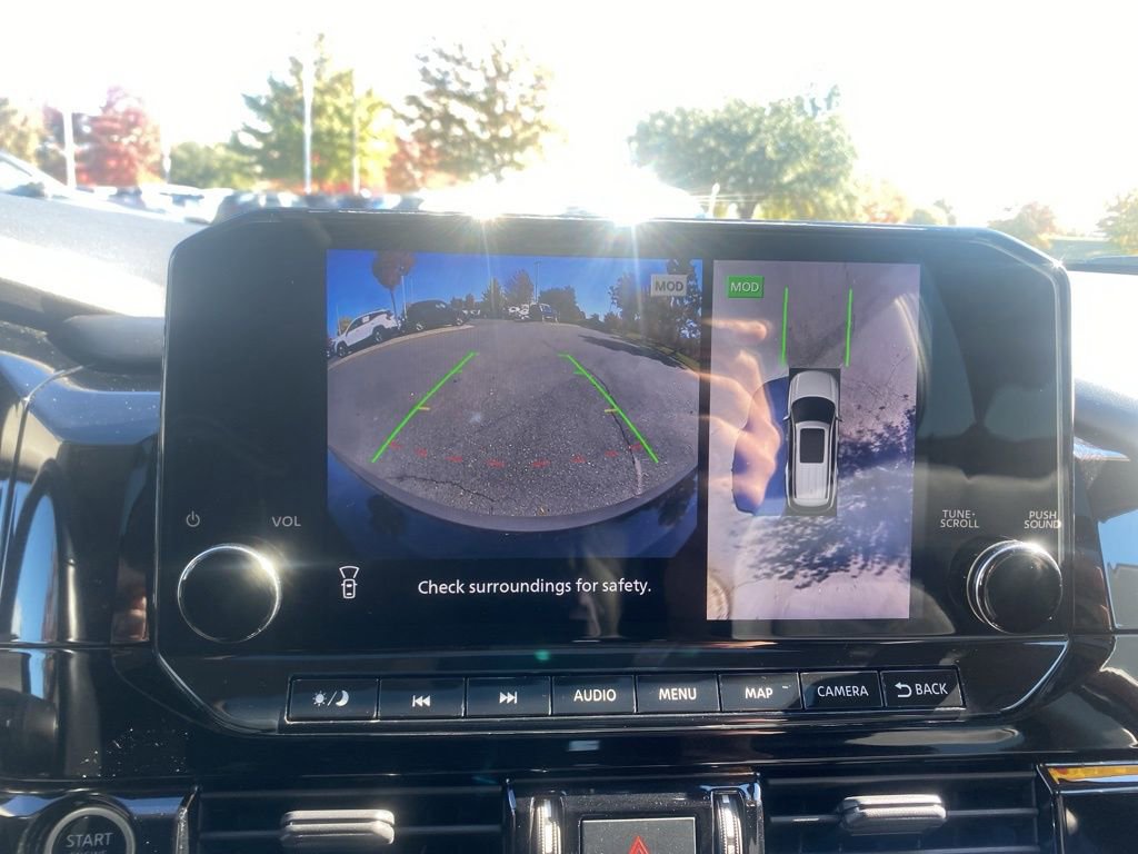 Used 2023 Nissan Pathfinder Platinum w/ Cargo Package image 24