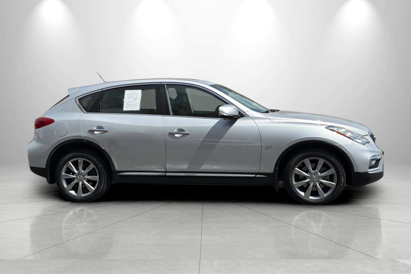 Used 2017 INFINITI QX50 2WD image 8