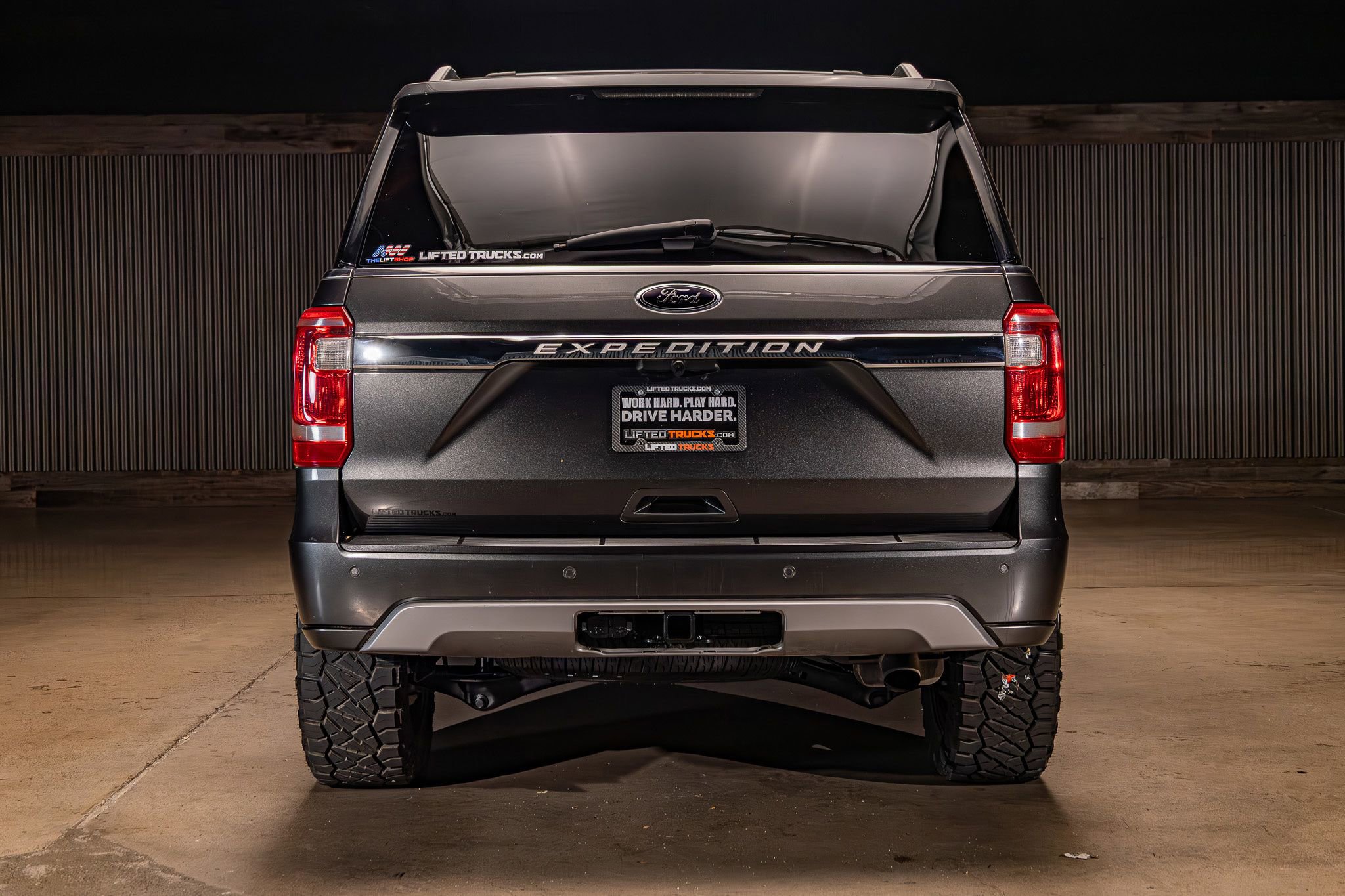 Used 2020 Ford Expedition XLT w/ FX4 Off-Road Package AWD/4WD image 8