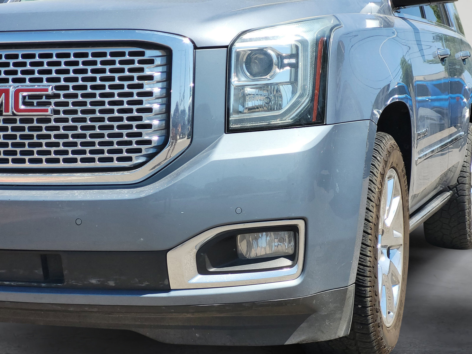 Used 2016 GMC Yukon Denali w/ Open Road Package AWD/4WD image 9