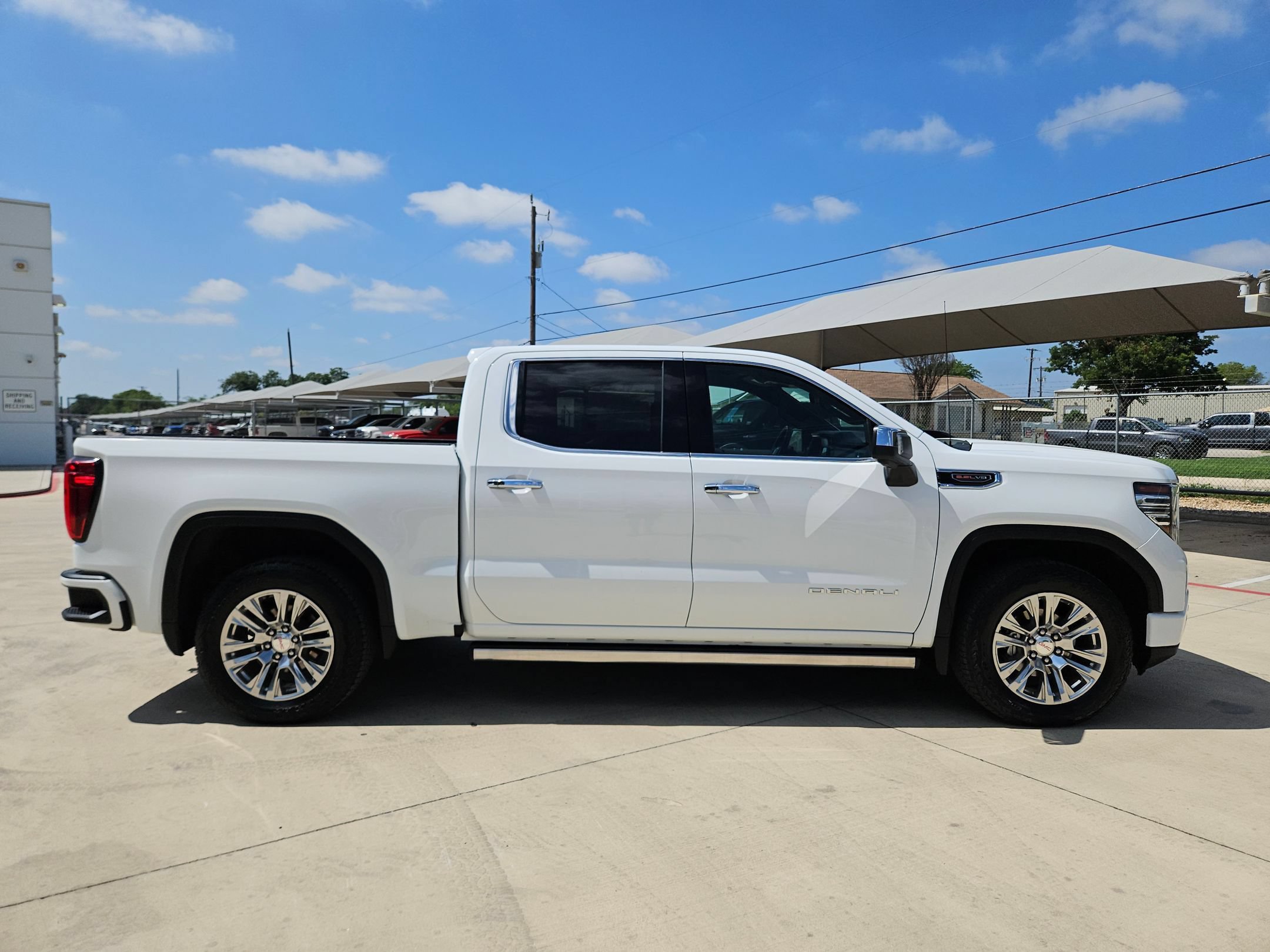 Certified 2023 GMC Sierra 1500 Denali w/ Technology Package AWD/4WD image 2