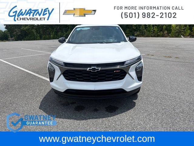Used 2025 Chevrolet Trax RS w/ Driver Confidence Package FWD video 2
