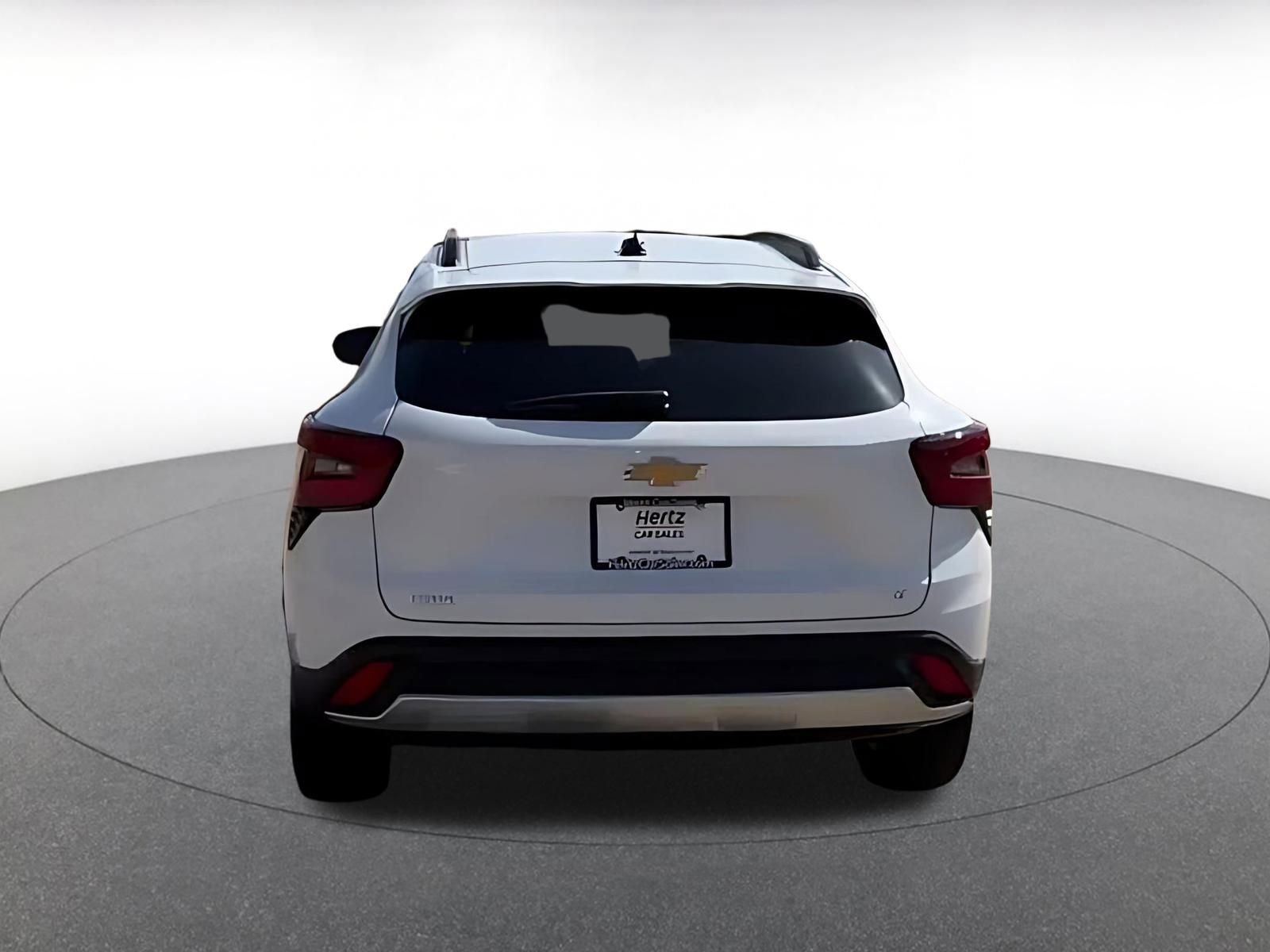 Used 2025 Chevrolet Trax LT w/ LT Convenience Package FWD image 11