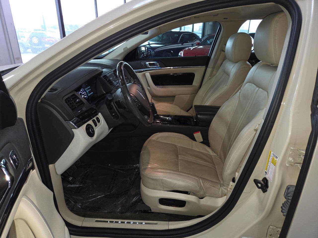 Used 2015 Lincoln MKS AWD w/ Equipment Group 101A image 14