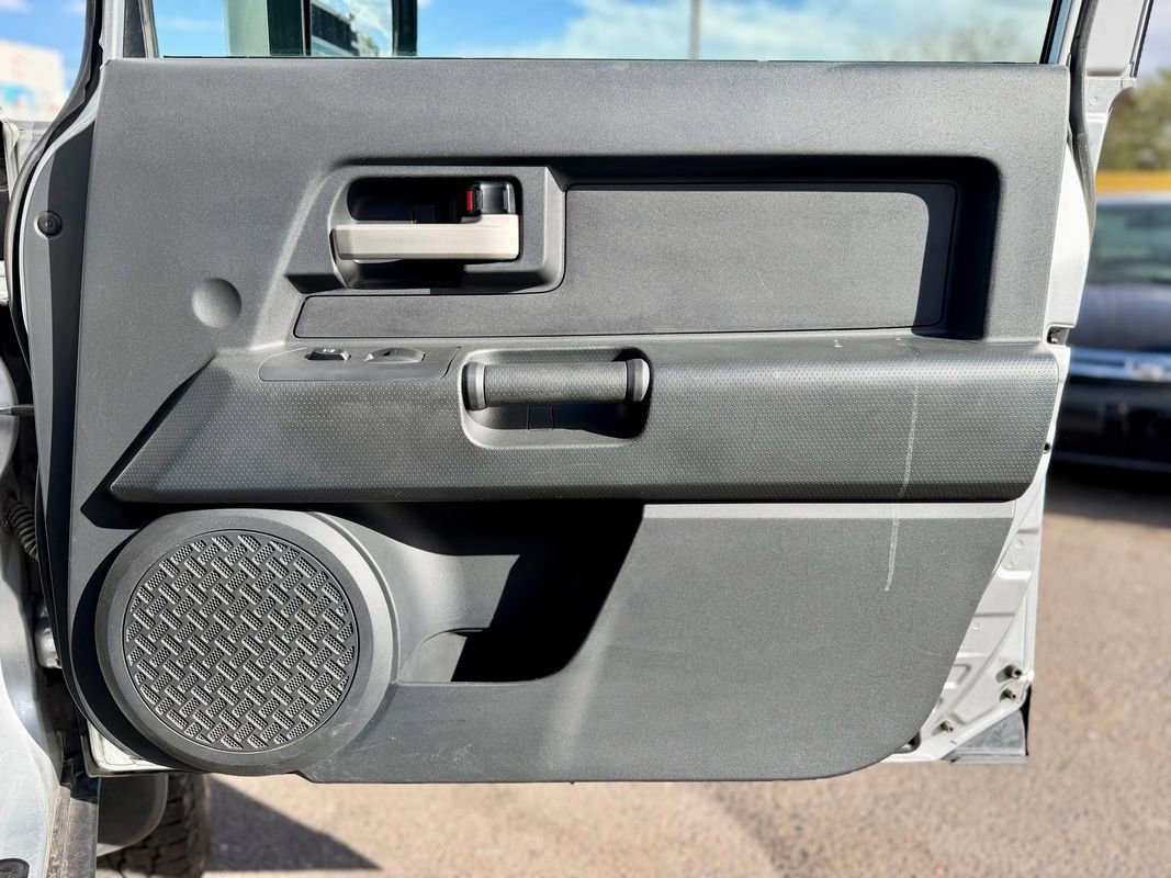 Used 2007 Toyota FJ Cruiser 4WD image 10