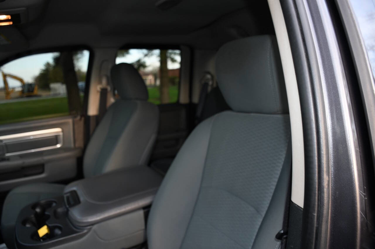 Used 2016 RAM 1500 Classic SLT image 10