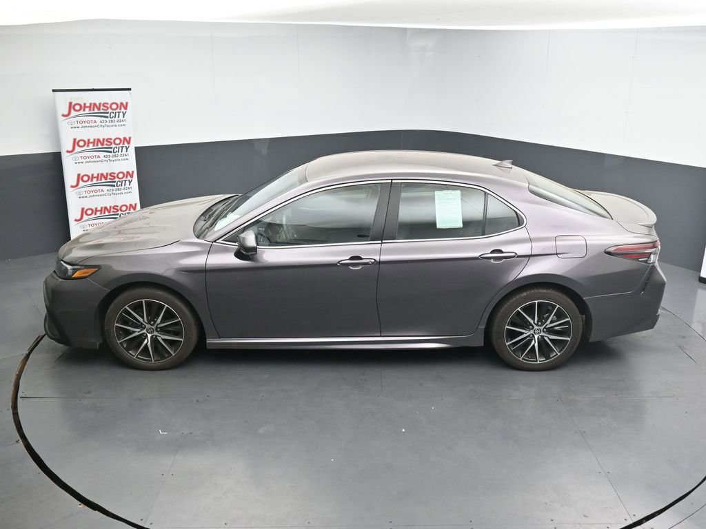 Used 2024 Toyota Camry SE FWD image 25