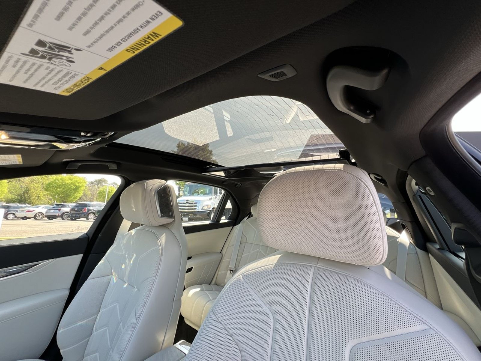 New 2025 BMW i7 eDrive50 w/ Executive Package RWD image 57