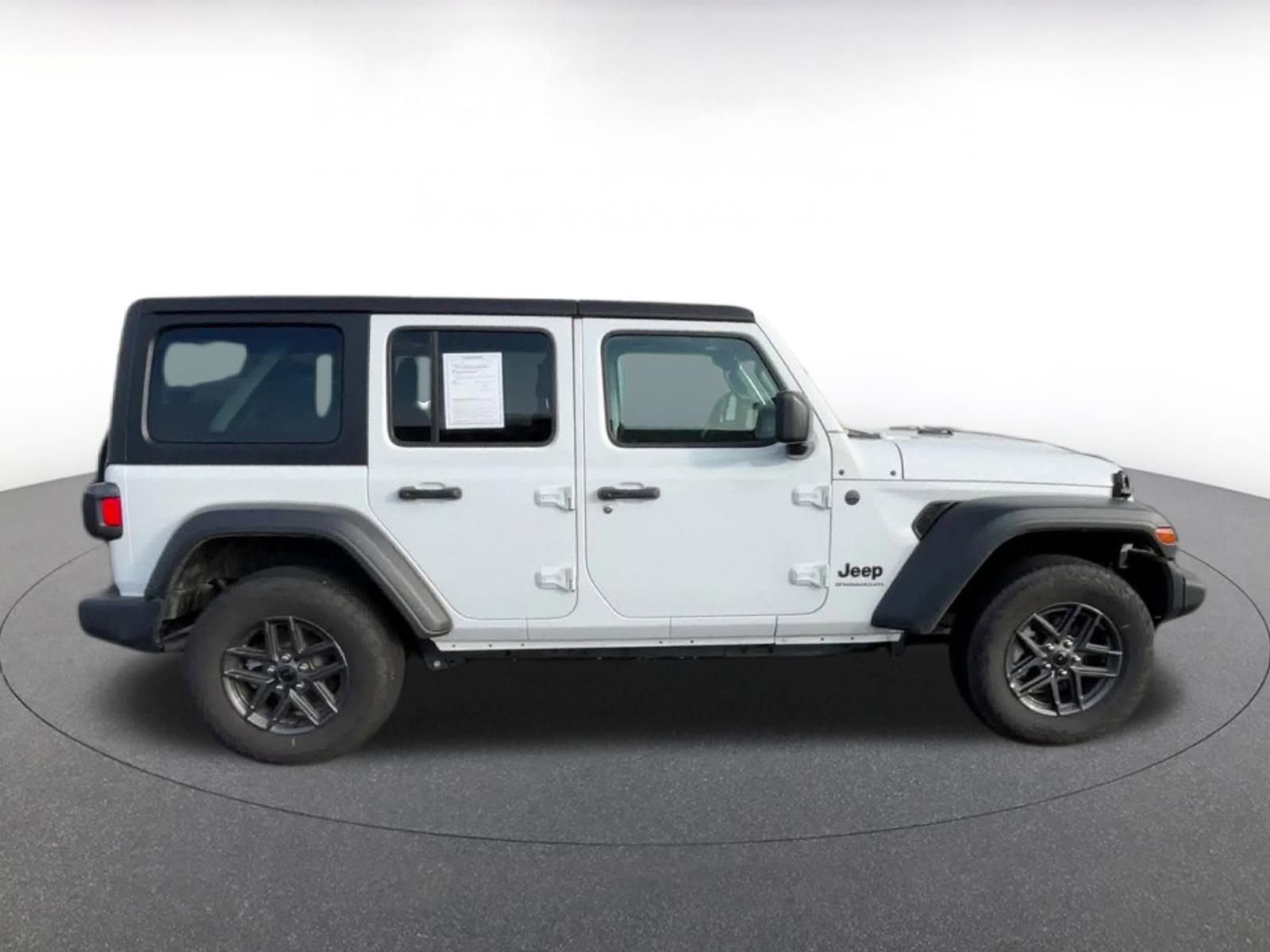 Used 2025 Jeep Wrangler Sport S image 16