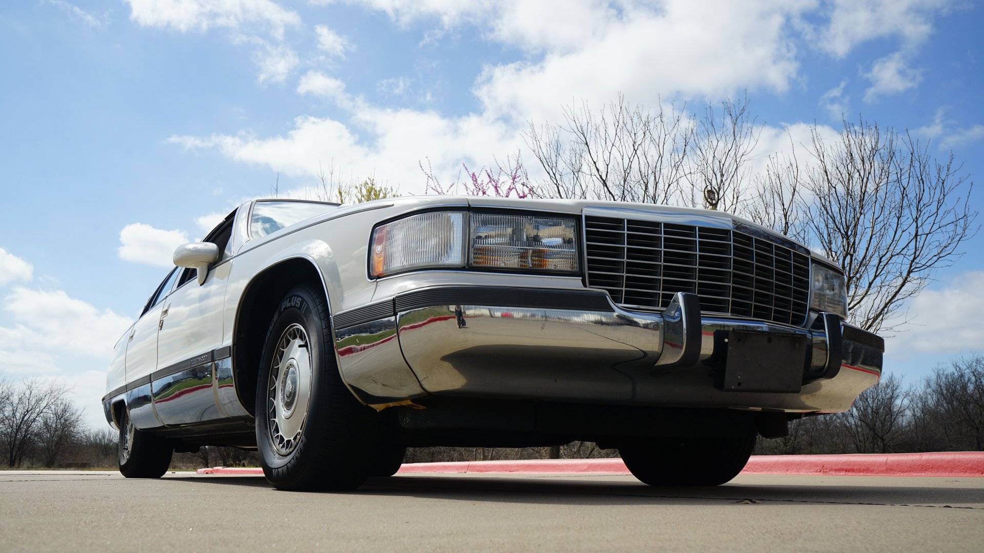 Used 1993 Cadillac Fleetwood Sedan RWD image 22