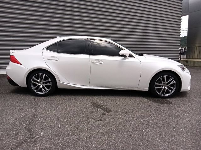 Used 2018 Lexus IS 300 w/ Accessory Package 2 RWD image 2