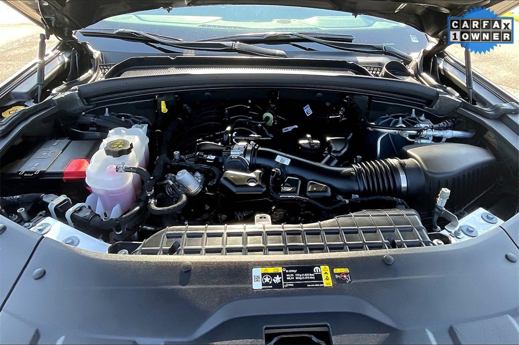 Used 2024 Jeep Grand Cherokee L Limited image 11