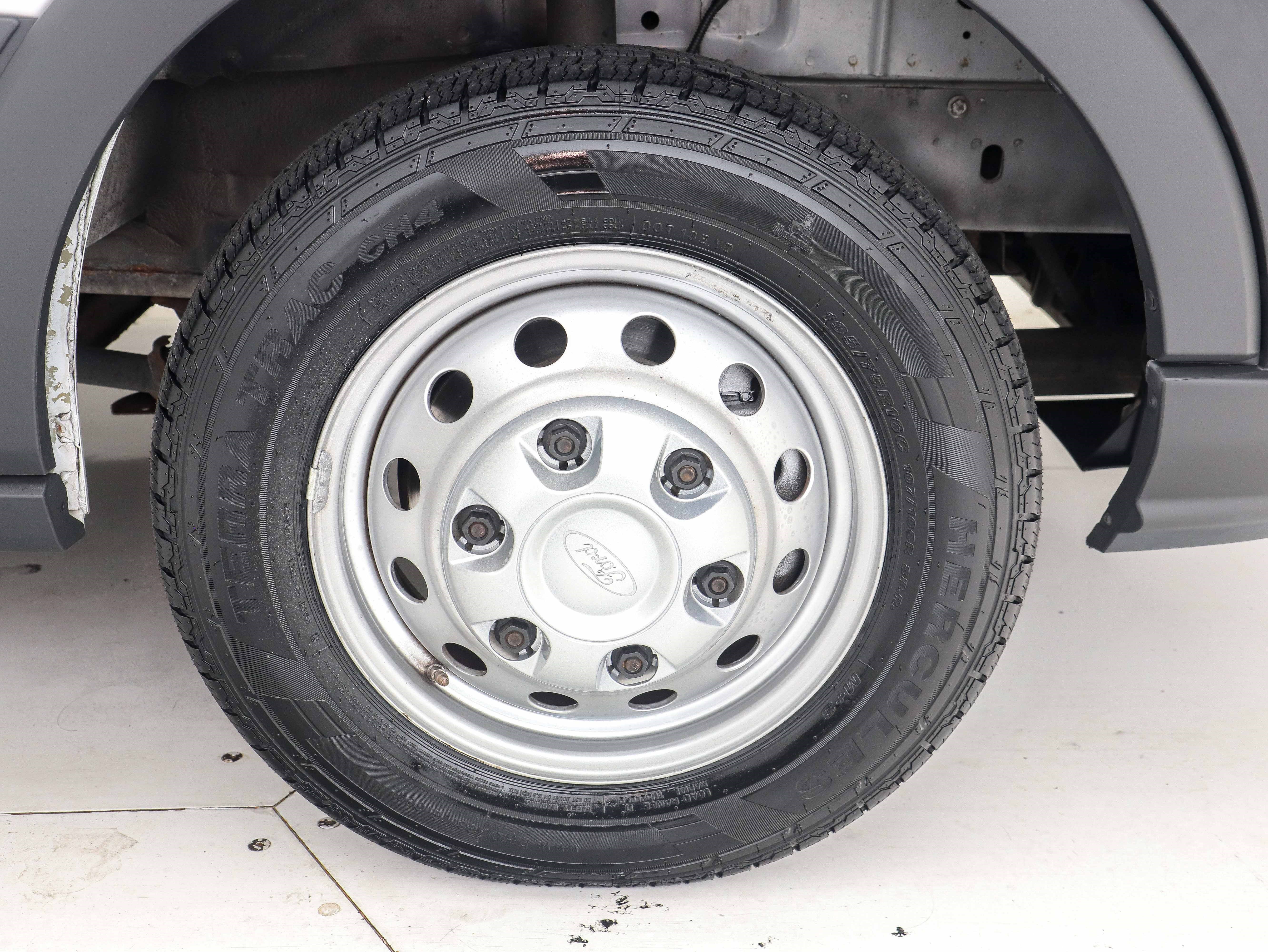 Used 2017 Ford Transit 350 XL image 29