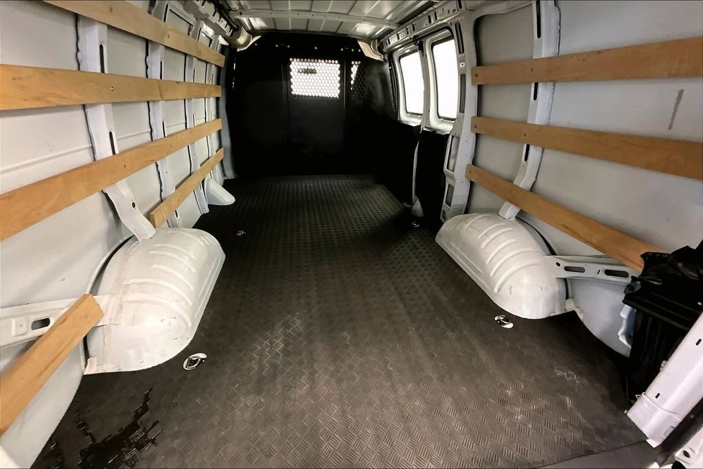 Used 2025 Chevrolet Express 2500 w/ Driver Convenience Package RWD image 20