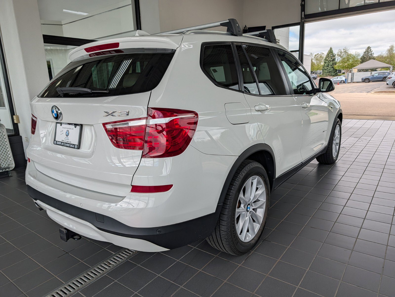 Used 2015 BMW X3 xDrive28i AWD/4WD image 2