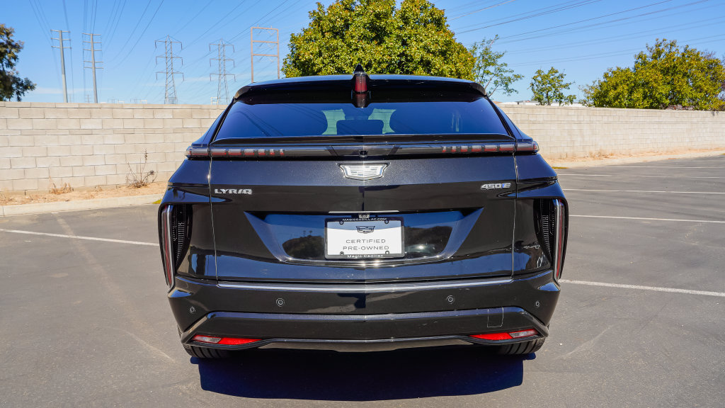 Certified 2024 Cadillac Lyriq Luxury RWD image 8