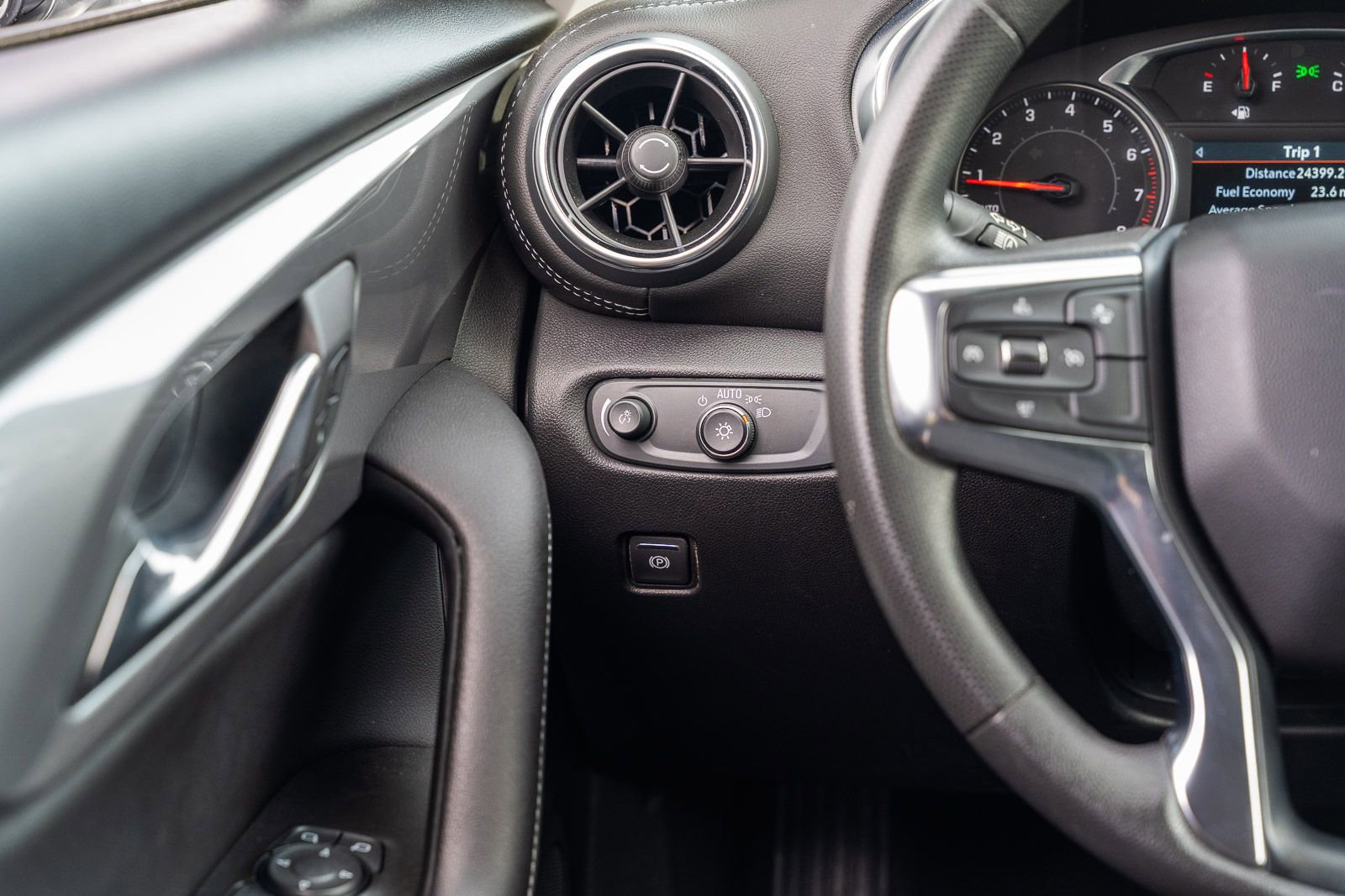 Used 2024 Chevrolet Blazer LT w/ Convenience Package image 24