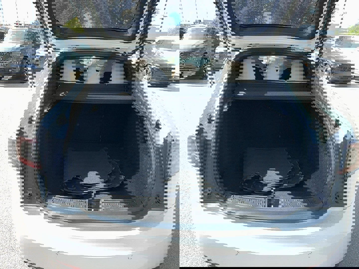 Used 2020 Tesla Model S Long Range Plus image 23