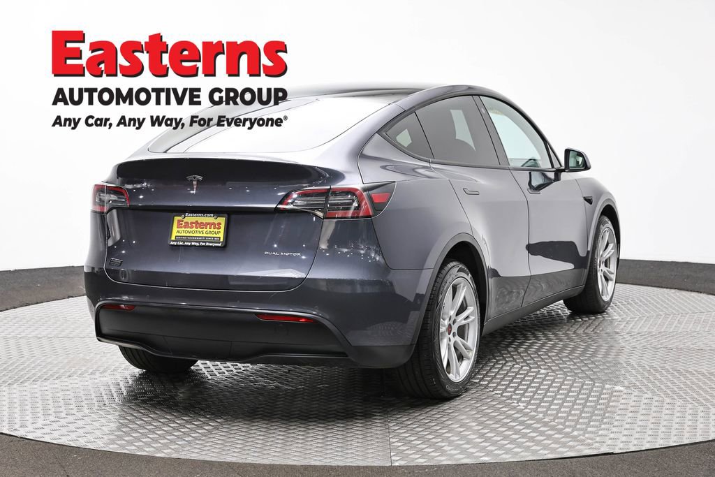 Used 2022 Tesla Model Y Long Range image 5