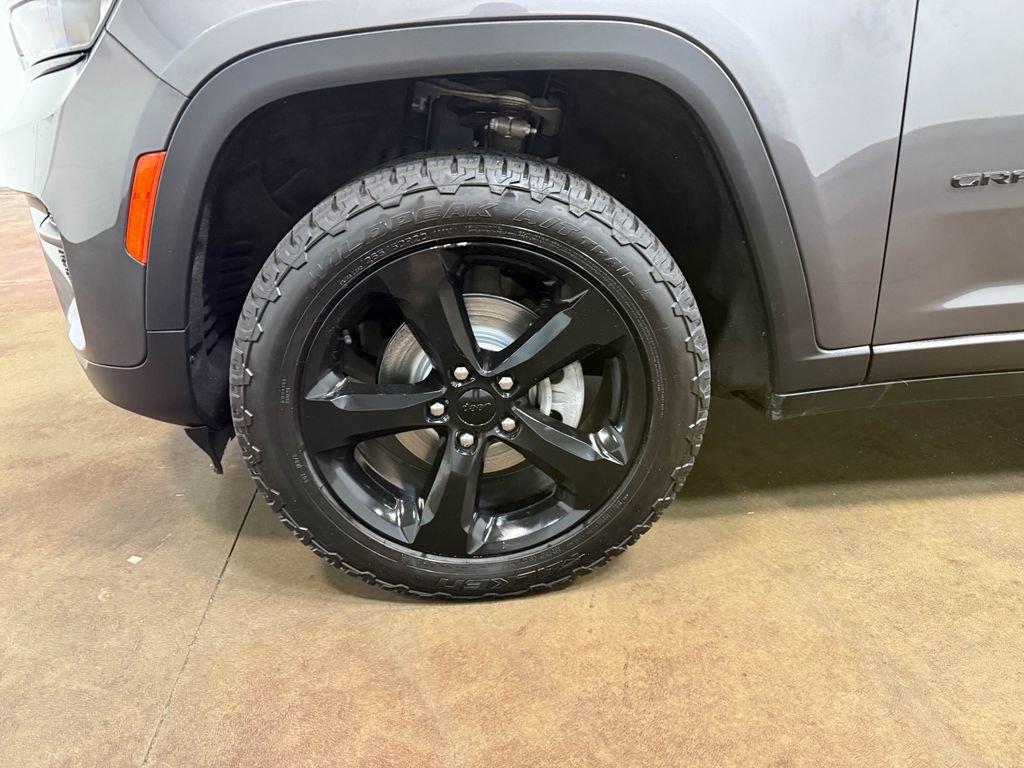 Used 2022 Jeep Grand Cherokee Altitude AWD/4WD image 82