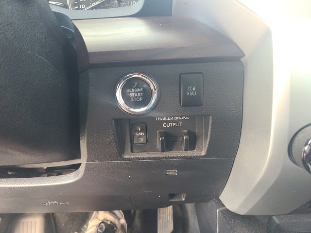 Used 2020 Toyota Tundra Limited image 30